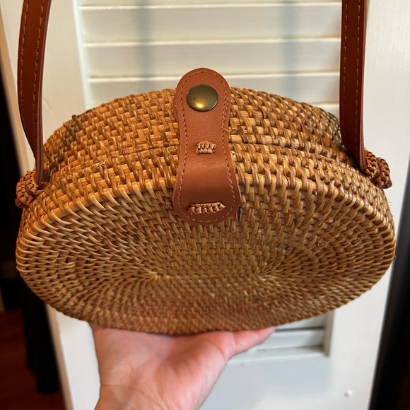Woven Rattan Wicker Basket Crossbody Bag - Picture 6 of 8
